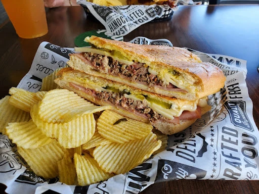 Jerry's Dockside Bar & Grill